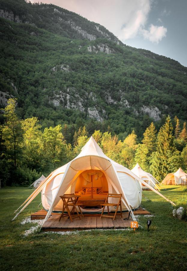 Готель Glamping Gozdna Jasa Бовец Екстер'єр фото
