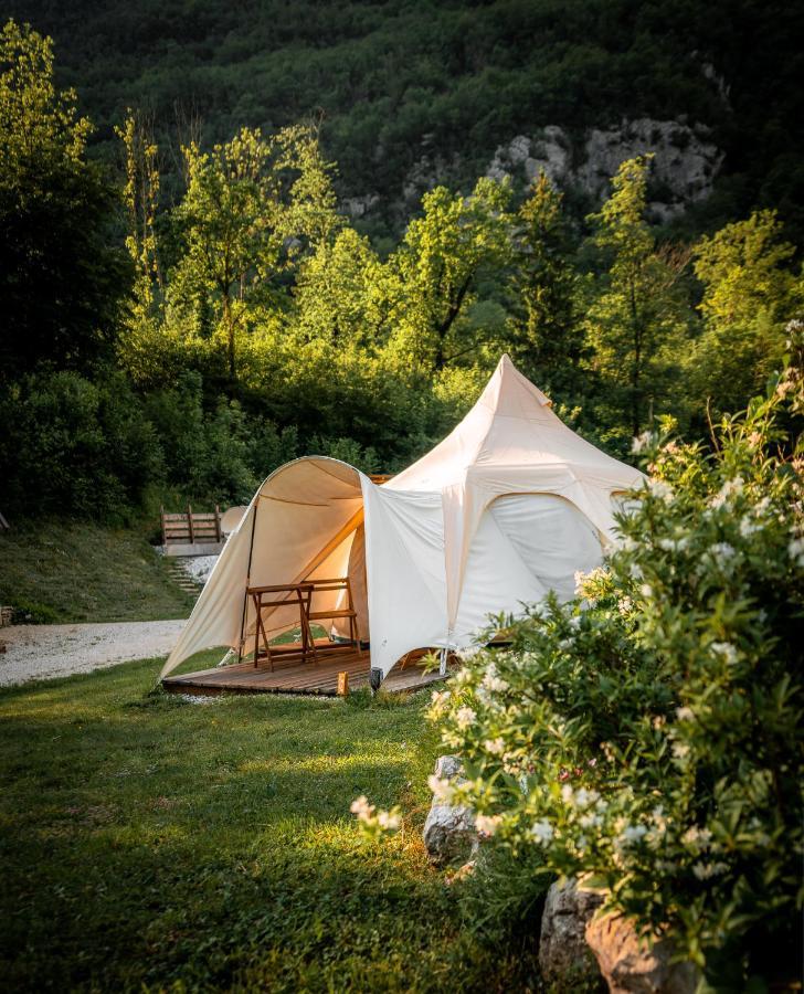 Готель Glamping Gozdna Jasa Бовец Екстер'єр фото