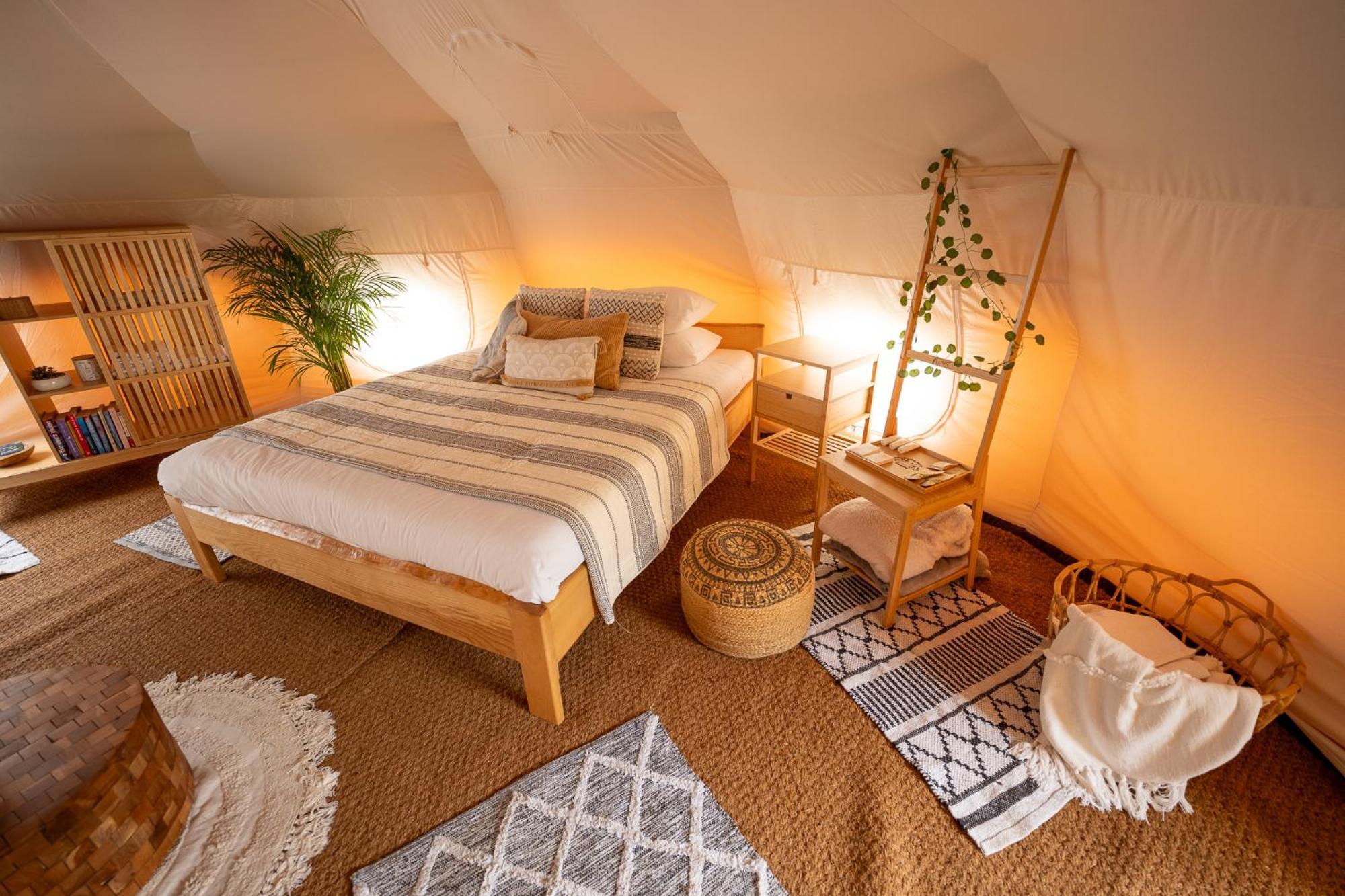 Готель Glamping Gozdna Jasa Бовец Екстер'єр фото