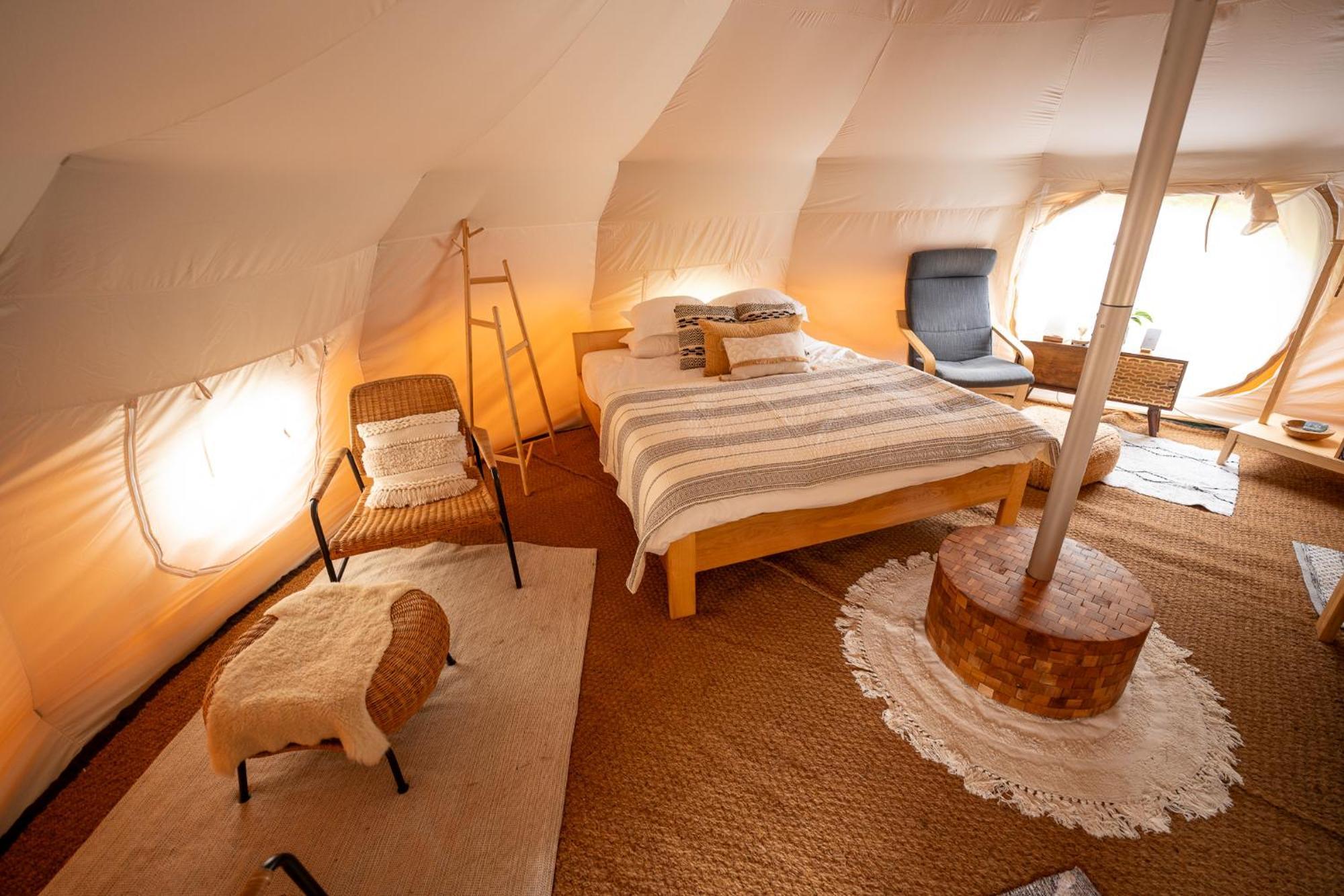 Готель Glamping Gozdna Jasa Бовец Екстер'єр фото