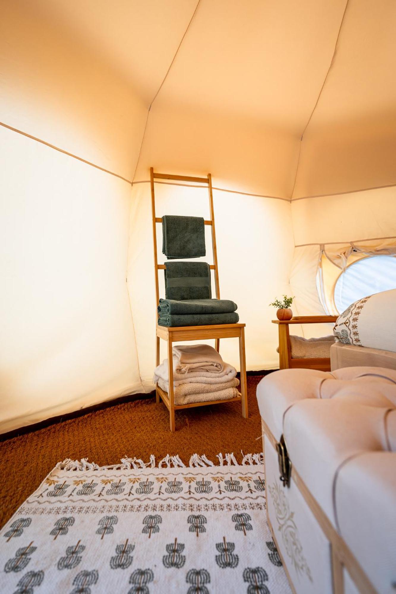 Готель Glamping Gozdna Jasa Бовец Екстер'єр фото