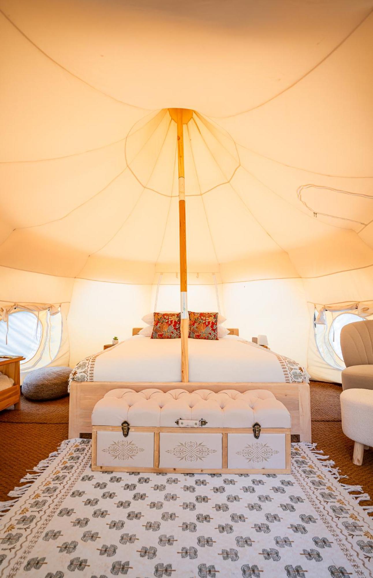 Готель Glamping Gozdna Jasa Бовец Екстер'єр фото